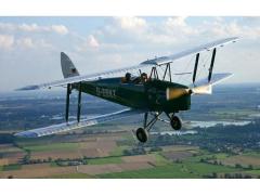 Diverse originale flybyggesett selges